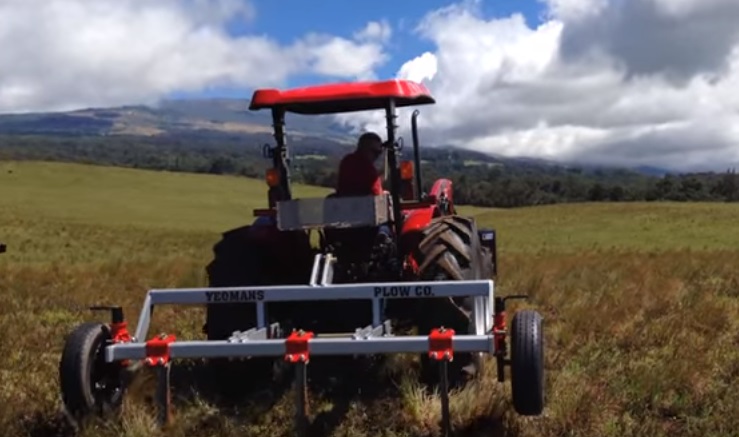Yeomans plow agronomy keyline plow working