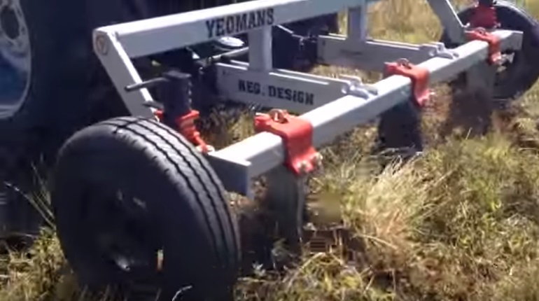 Yeomans plow agronomy keyline plow working
