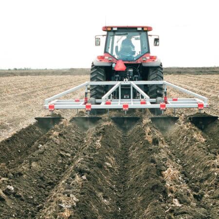00010004 Yeomans Plow with Stealth Hillers