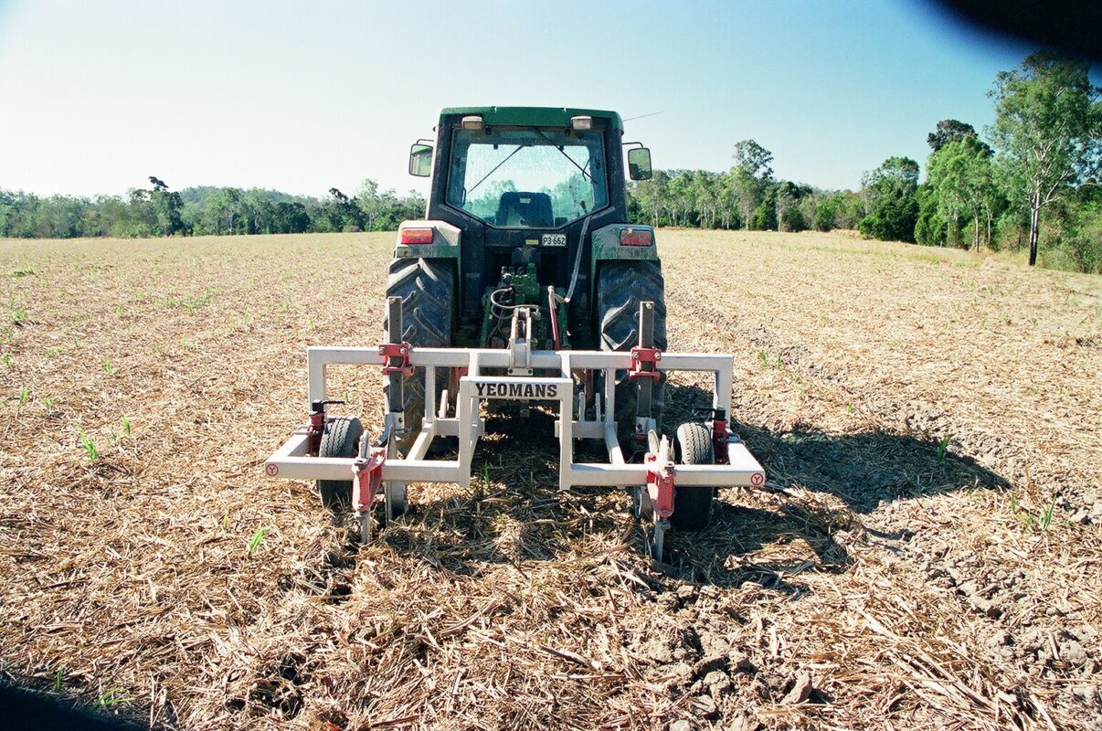 Yeomans plow - ripple bar depth control, big y adjustable height shanks, also fitted with modular coulters. working in sugarcane field