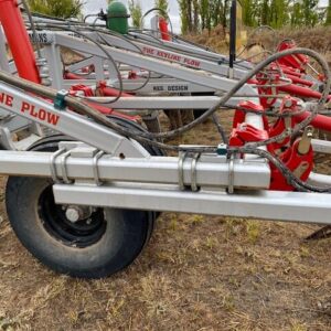 Yeomans plow with stump jump shanks
