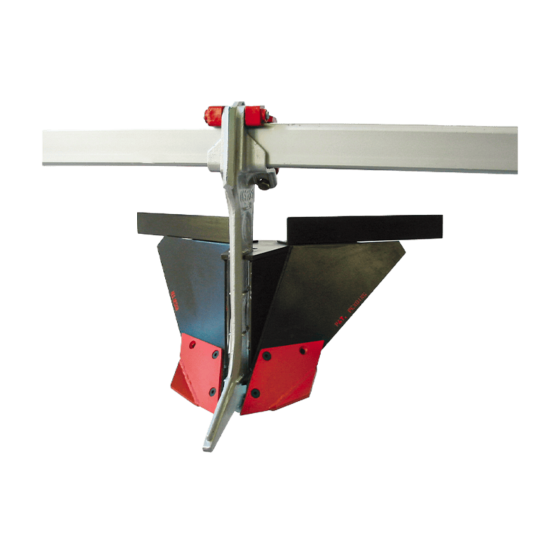 STEALT~1 Yeomans Stealth Hiller is engineered to form deep, clean furrows and consistent hills